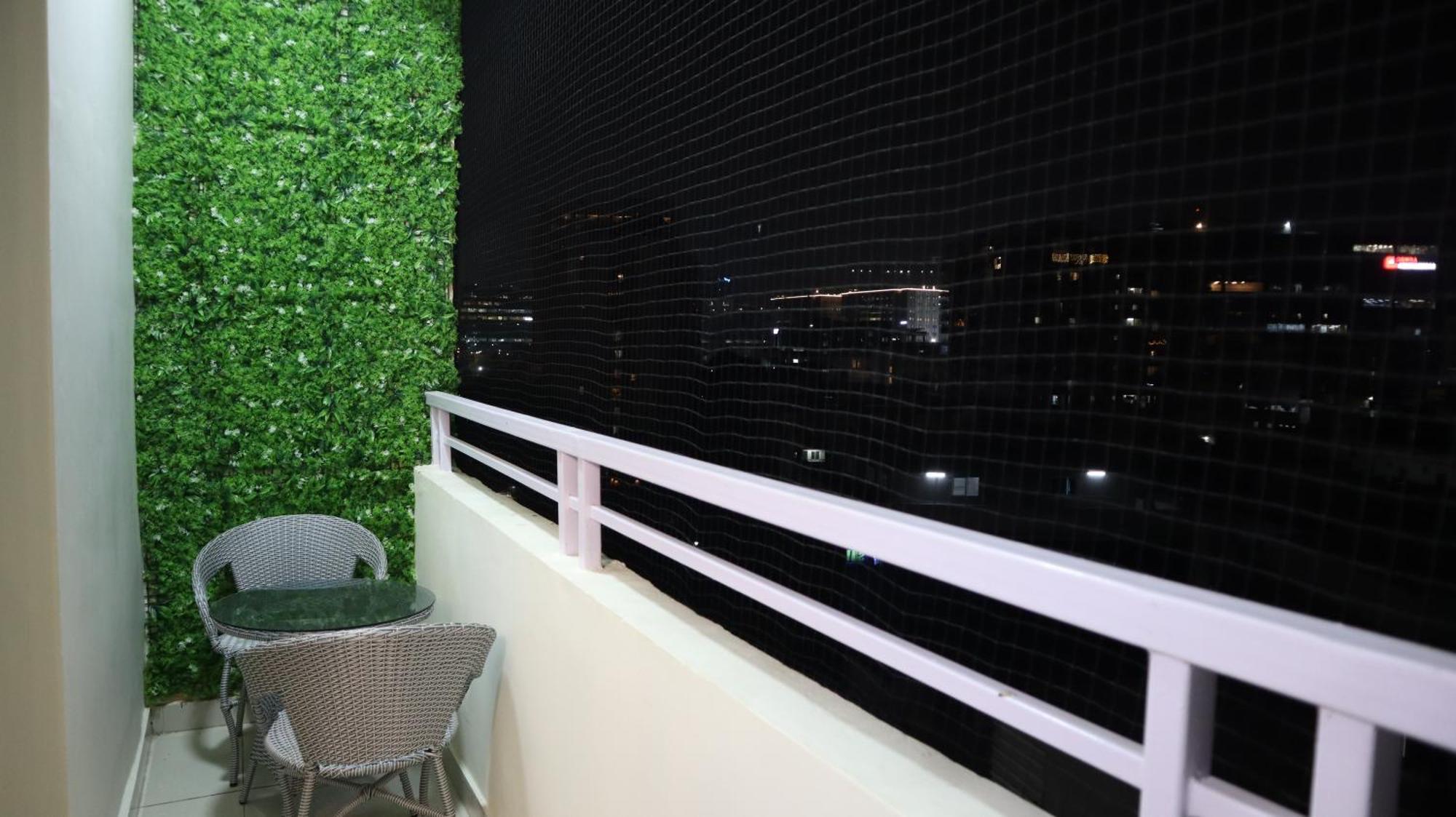 Dcasa Apartment Hotel Хайдарабад Экстерьер фото